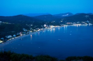 Agios Georgios auf Korfu zur Abenddämmerung